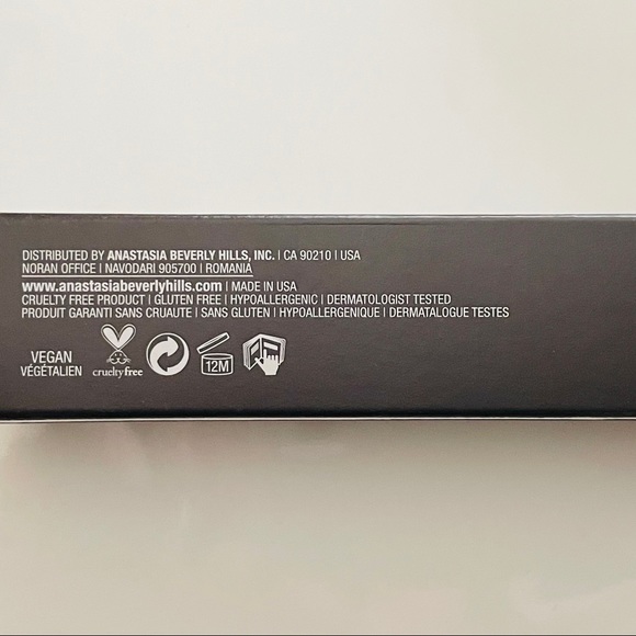 Anastasia Beverly Hills Highlighter Liquid Glow in Perla  HOST PICK - Picture 15 of 16